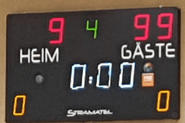 Ergebnisanzeige zeigt 9 Punkte für die Heimmannschaft und 99 Punkte für die Gäste, Spielzeit abgelaufen.