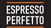Logo von Espresso Perfetto mit stilisierter Kaffeetasse und Schriftzug „la cultura del caffè“ auf schwarzem Hintergrund.