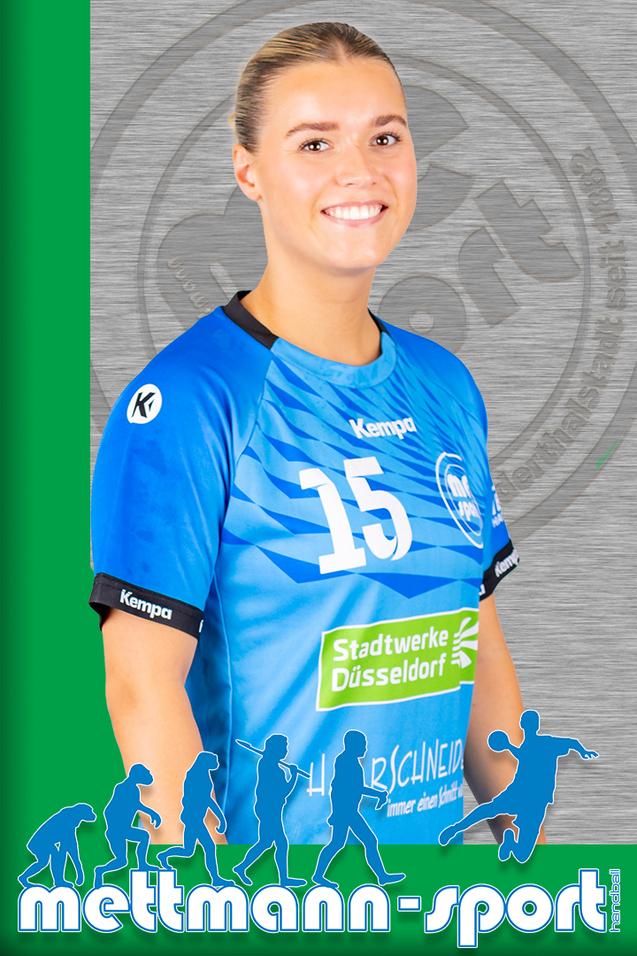 Lächelnde Handballspielerin in blauer Trikot mit der Nummer 15, vor einem grün-grauen Hintergrund.