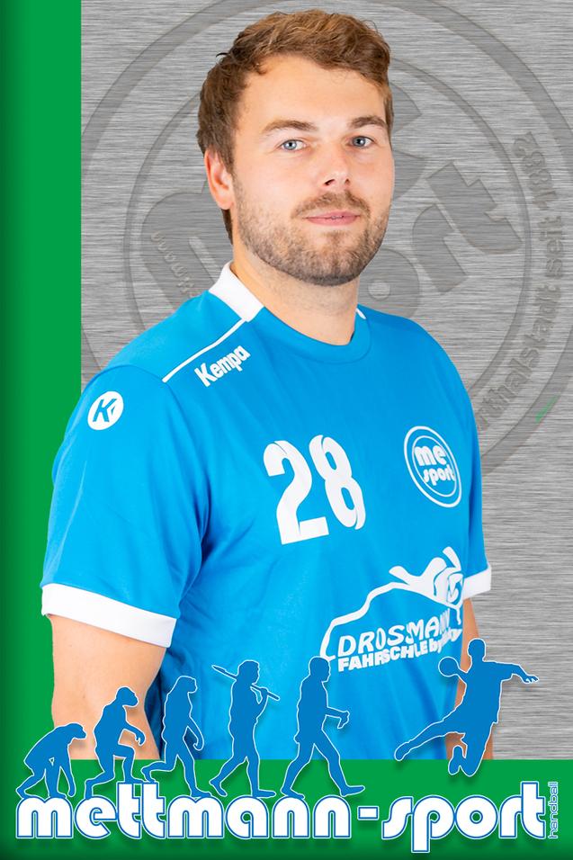 Portrait eines Handballspielers in blauer Trikot mit der Nummer 28, grünem Hintergrund und Mettmann-Sport-Logo.