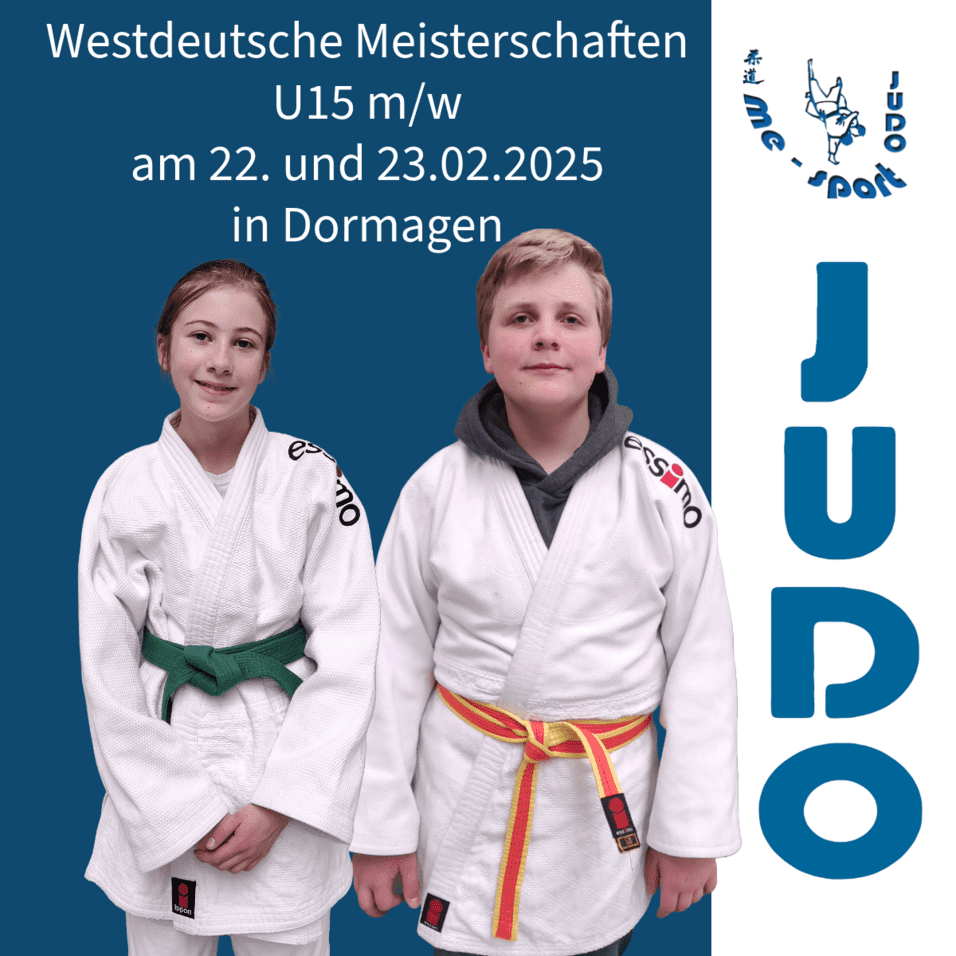 Zwei Judoka in weißen Anzügen stehen lächelnd vor blauem Hintergrund, mit grünem und rotem Gürtel, Werbung für Meisterschaften.