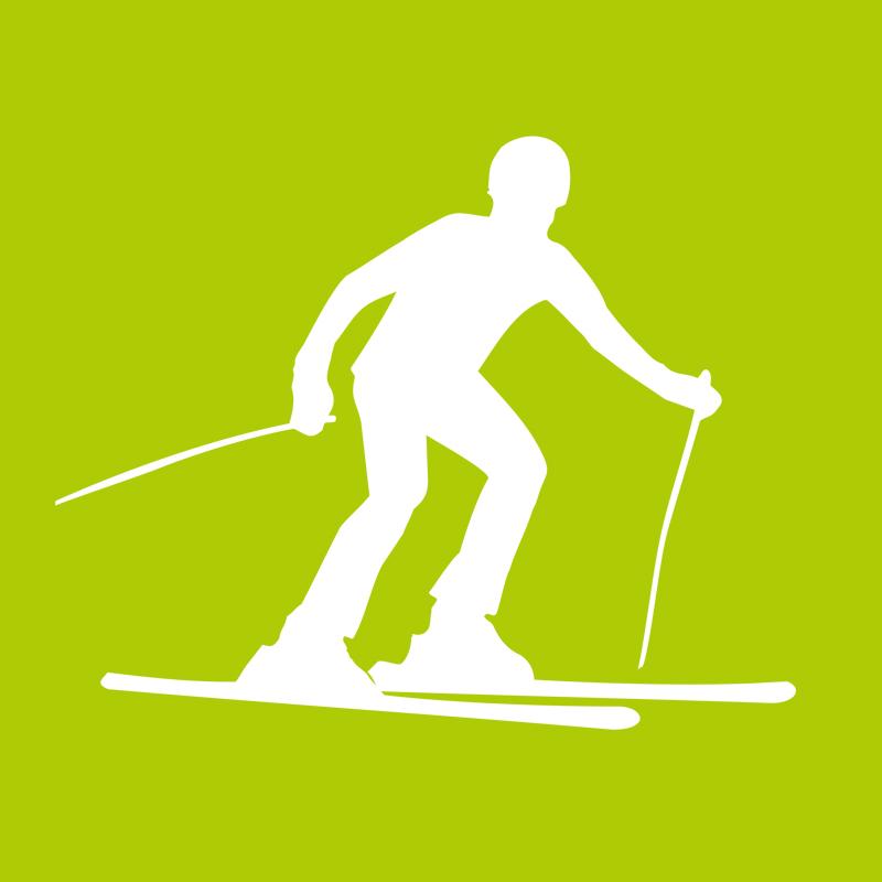 Blauer Hintergrund mit einer weißen Silhouette (männlich), die auf Skiern steht und eine Kurve fährt.