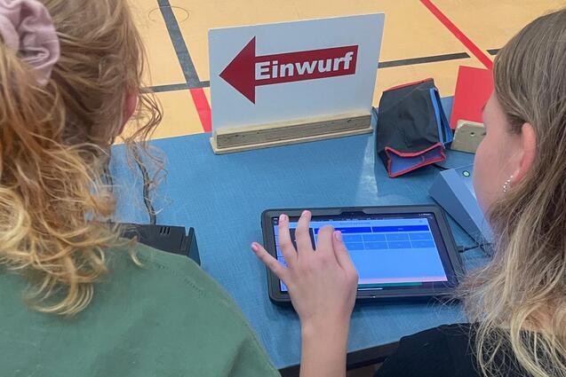 Der Förderverein hat den Basketballern bei der Anschaffung neuer notwendiger Technik für den Trainings-/ Spielbetrieb geholfen.