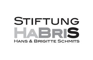Logo der Stiftung Habris mit den Namen Hans und Brigitte Schmits in schwarzer und grauer Schrift.