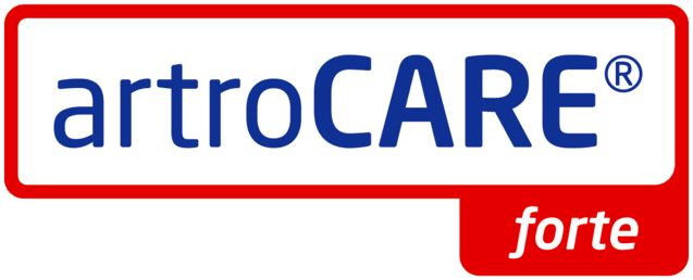Logo von artroCARE&reg; forte mit blauer Schrift auf wei&szlig;em Hintergrund und rotem Rahmen.